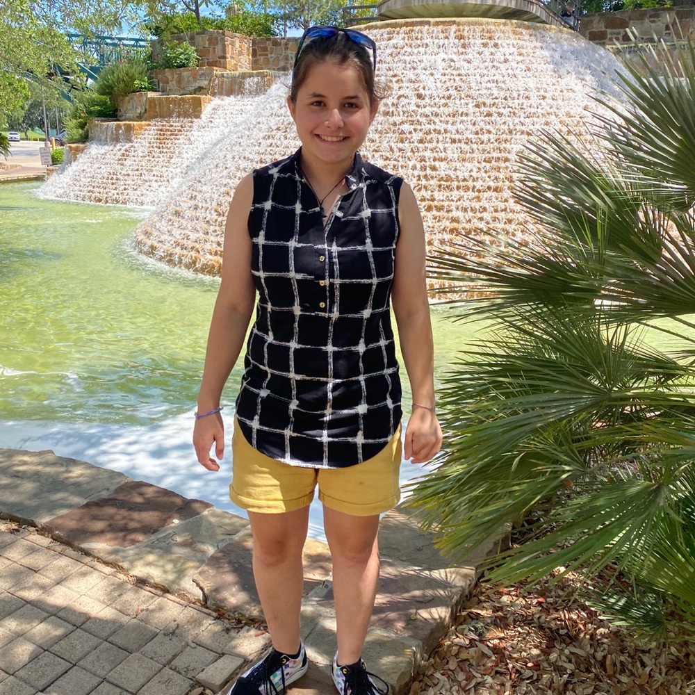 Meet your Posher, Julia